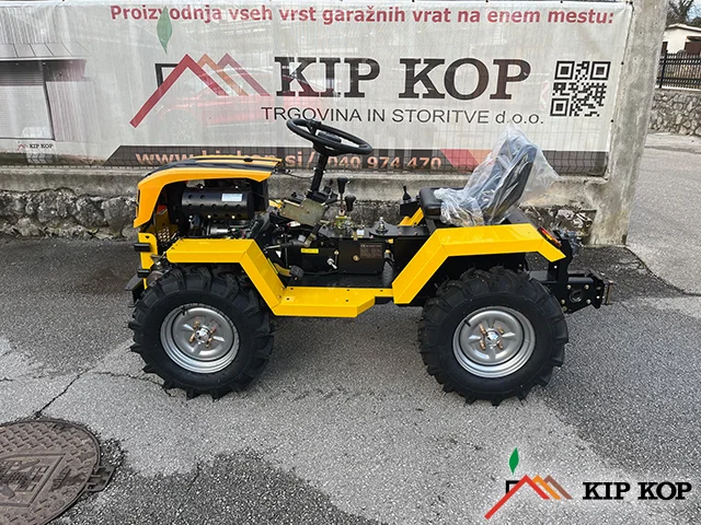 MINI TRAKTOR KAMA 18 KONJEV DIZEL 4X4 PREDNAROČILO